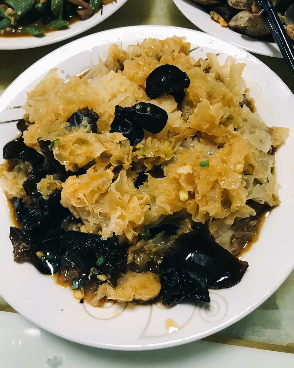 素拌银耳