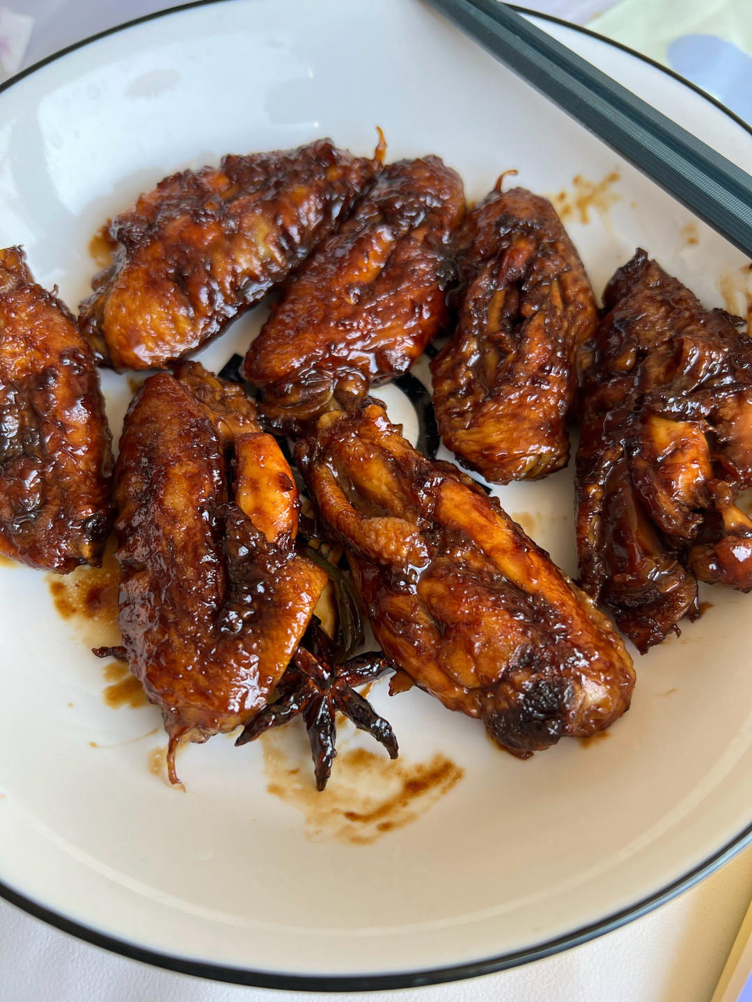做法超简单的可乐鸡翅😍好吃到舔盘