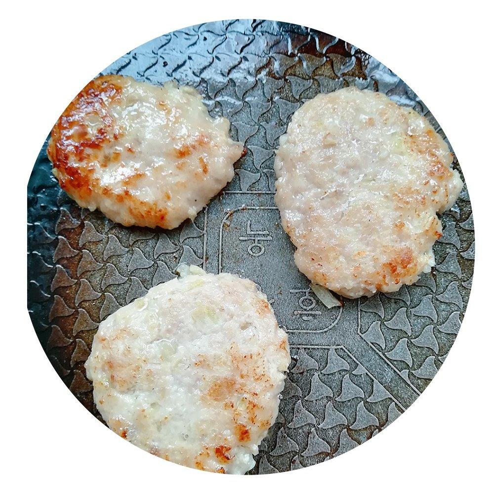 简单汉堡包猪肉饼