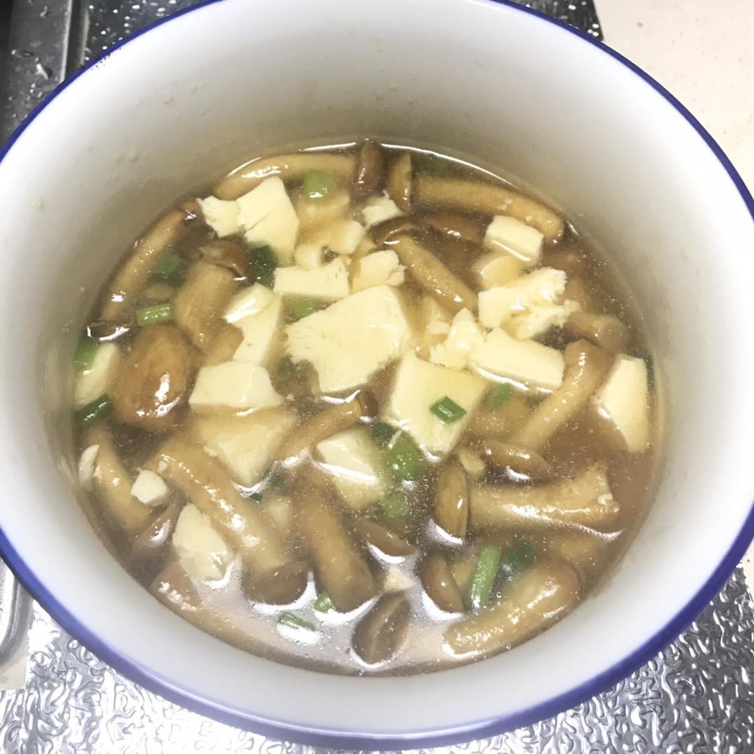 滑菇豆腐