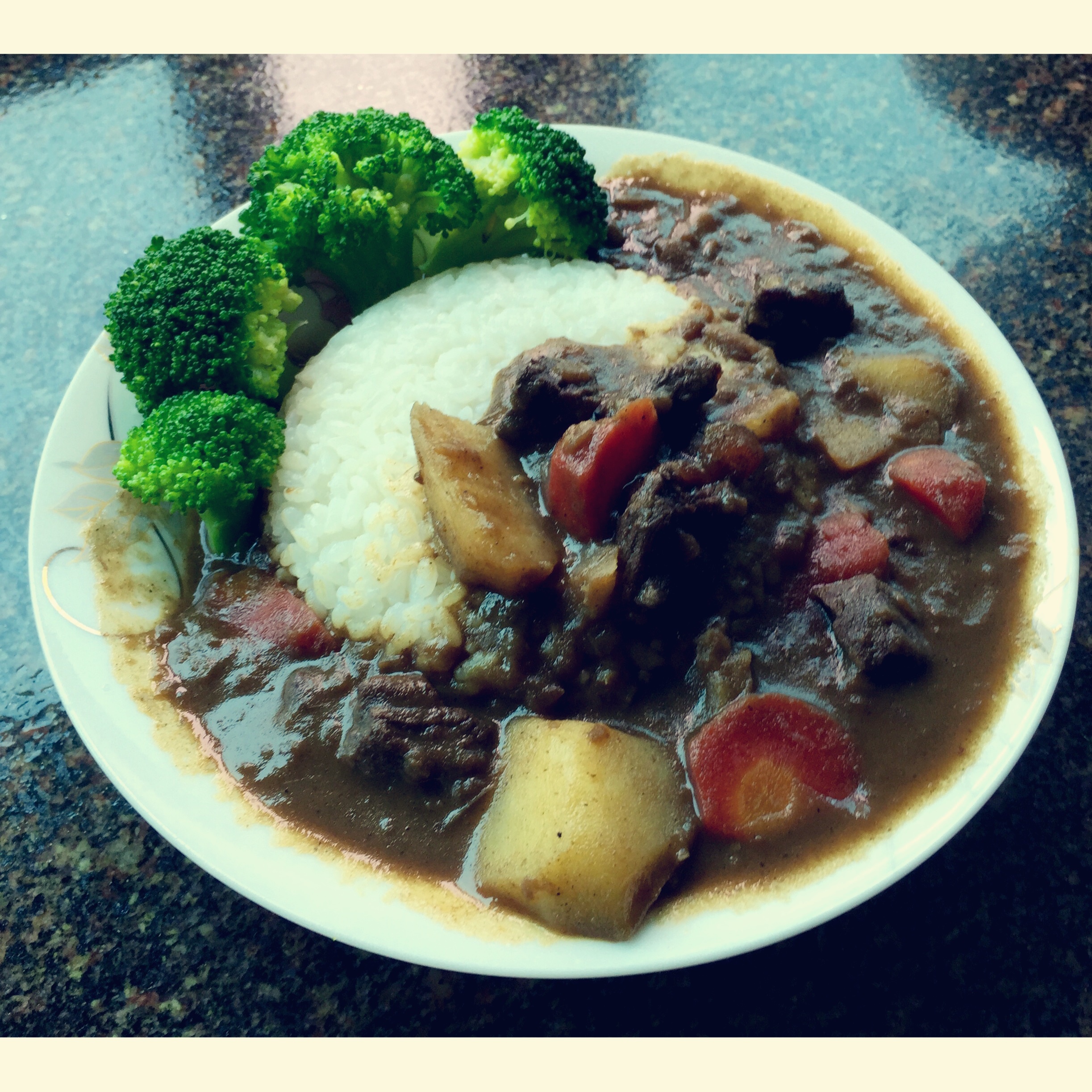 日式咖喱牛肉饭