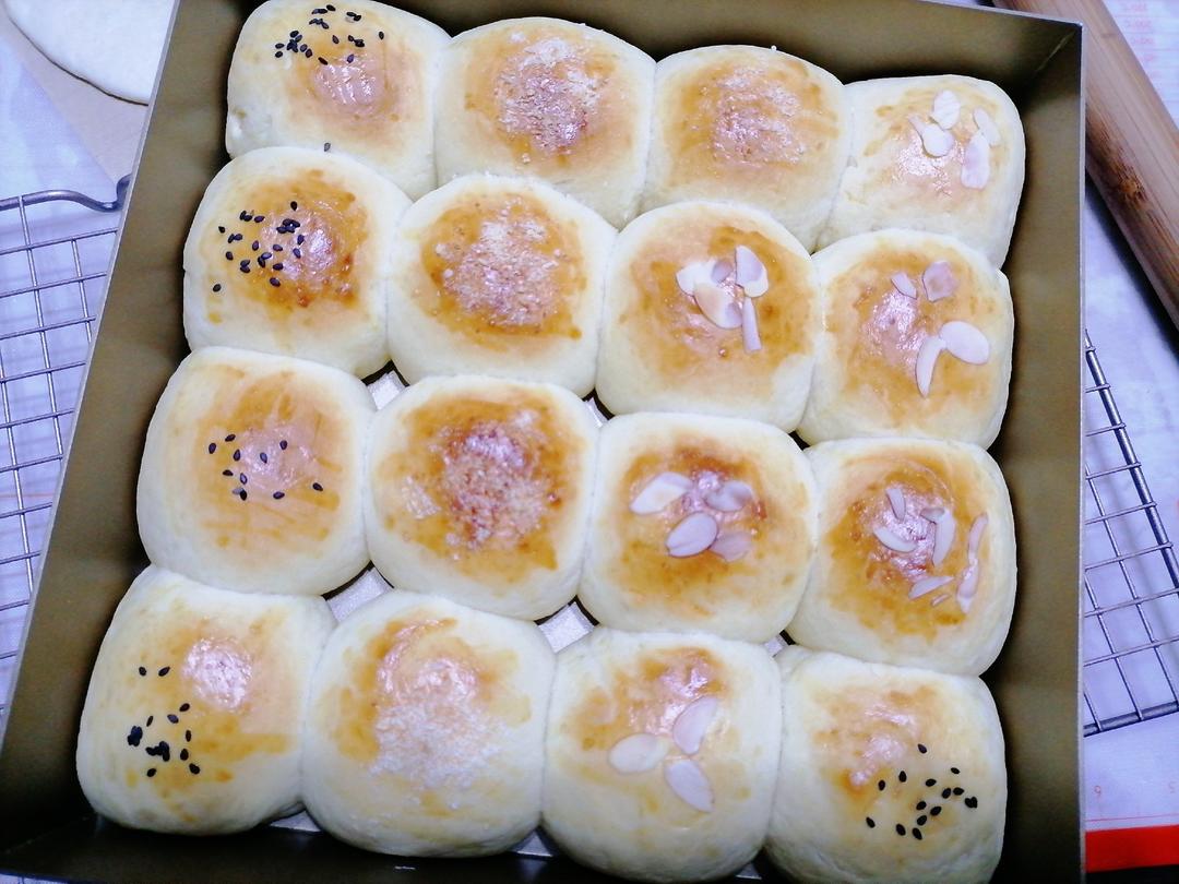 🥛超简单快手，柔软拉丝，一次发酵，牛奶小餐包
