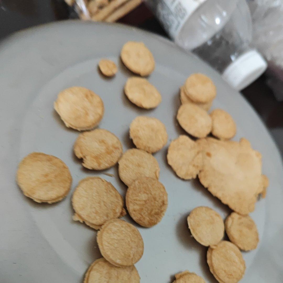 无黄油无鸡蛋无负担超香脆芝麻饼干【空气炸锅也可】