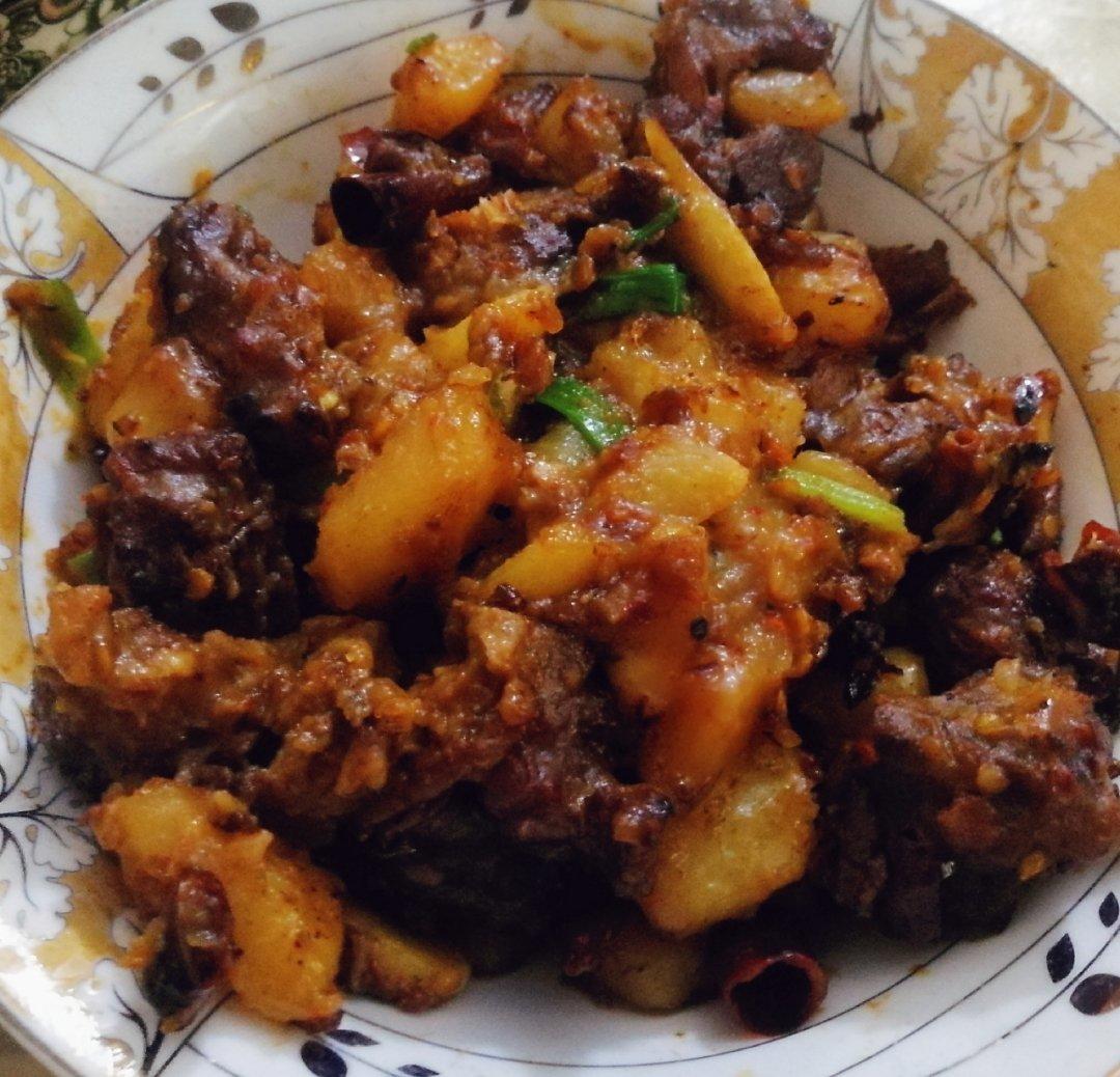 土豆炖排骨