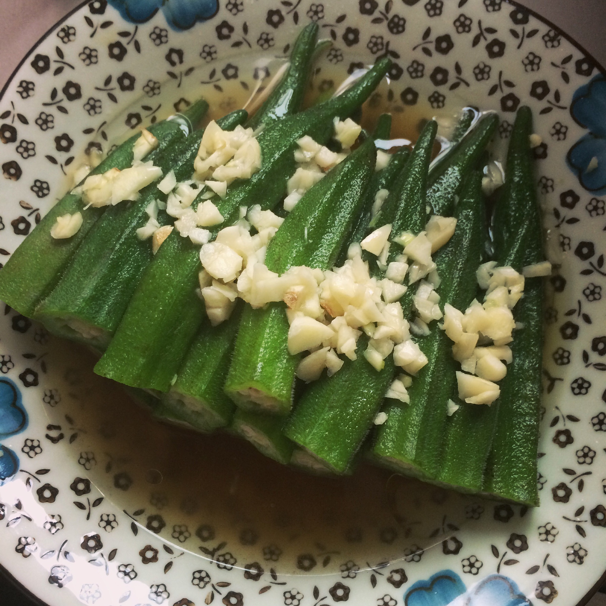 白灼秋葵