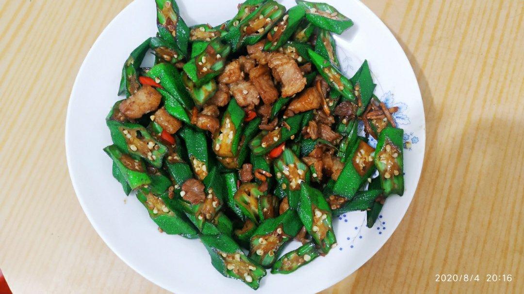 五花肉炒秋葵