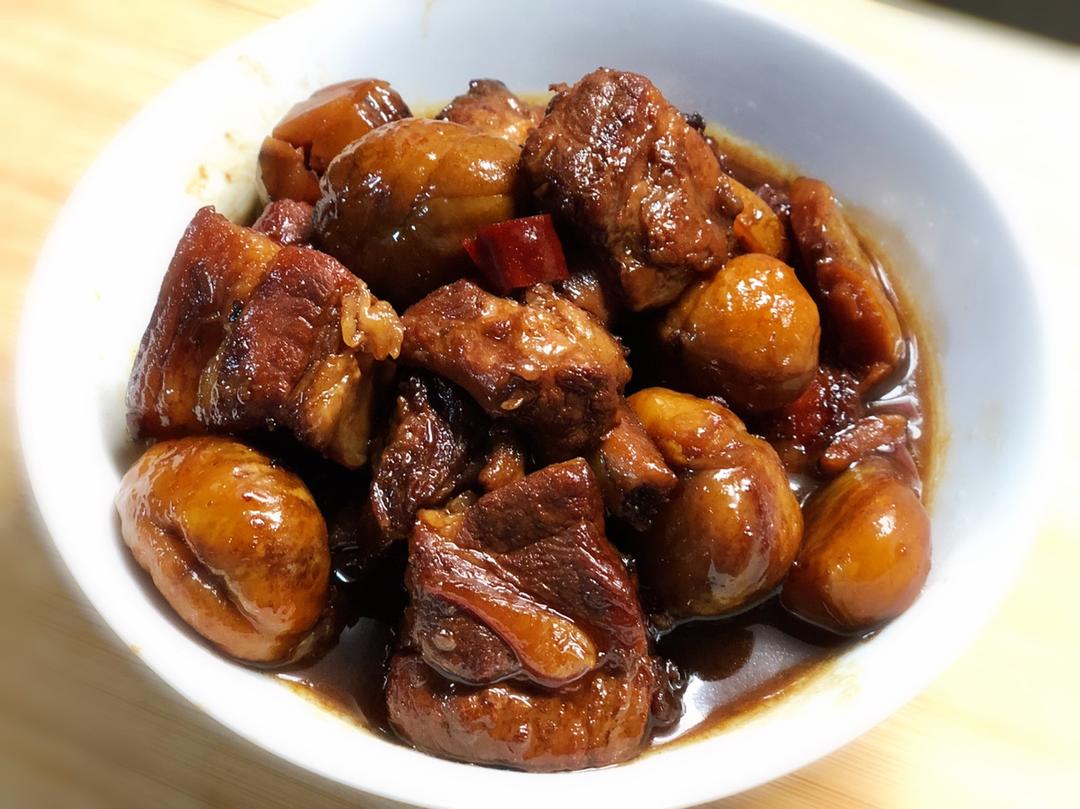 【板栗红烧肉】