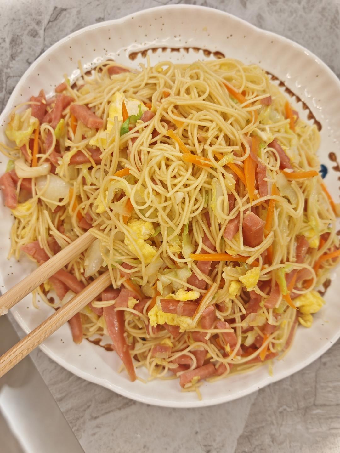 🍜最简单最好吃的家常炒面