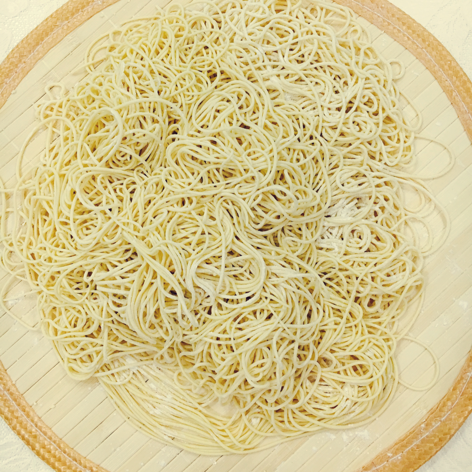 面条机现压劲道面，炸酱什锦面。