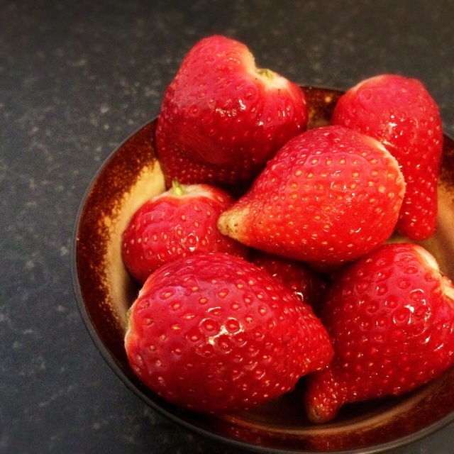 【速冻草莓&蓝莓】保存到夏天的冷藏方法