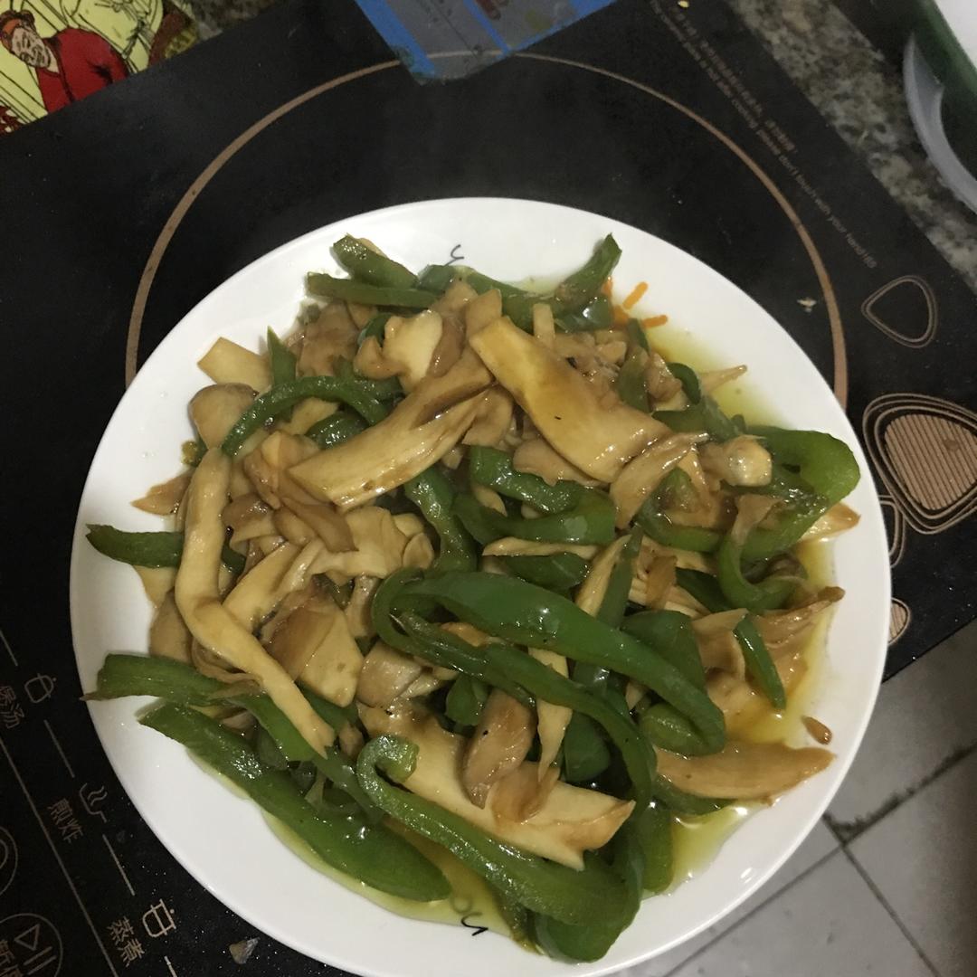 青椒素炒杏鲍菇