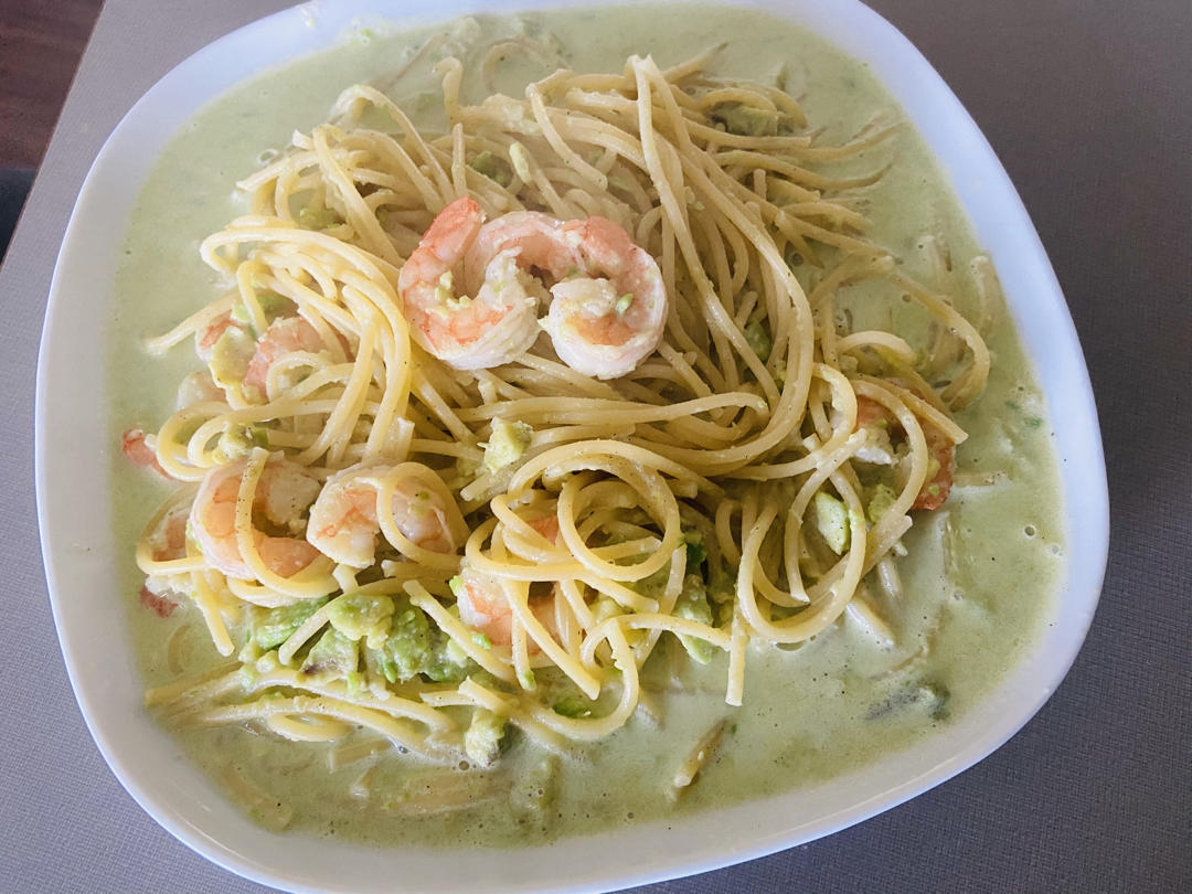 减脂版-鲜虾牛油果🥑意面🍝