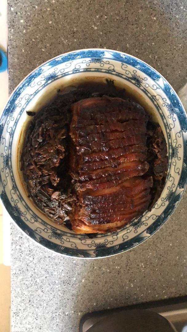 大宝甜做的梅菜扣肉