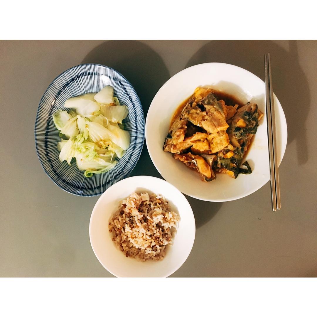 香蒜鲶鱼豆腐煲
