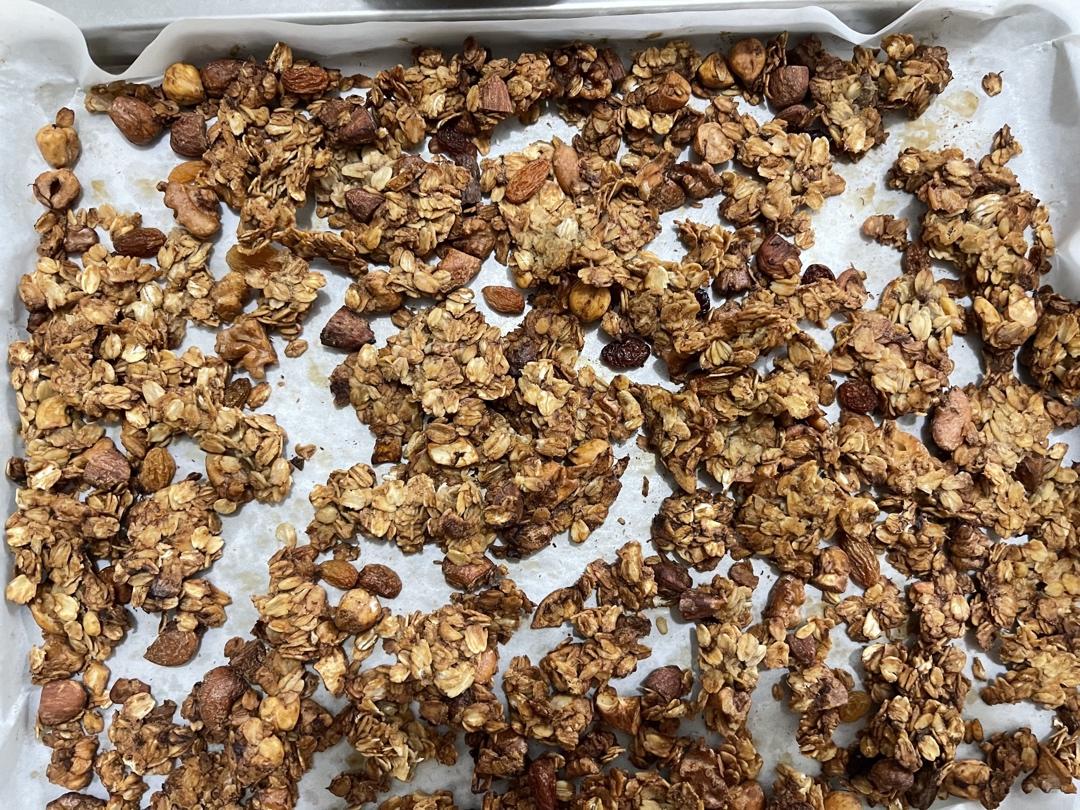不添加糖油的香蕉核桃格兰诺拉麦片granola
