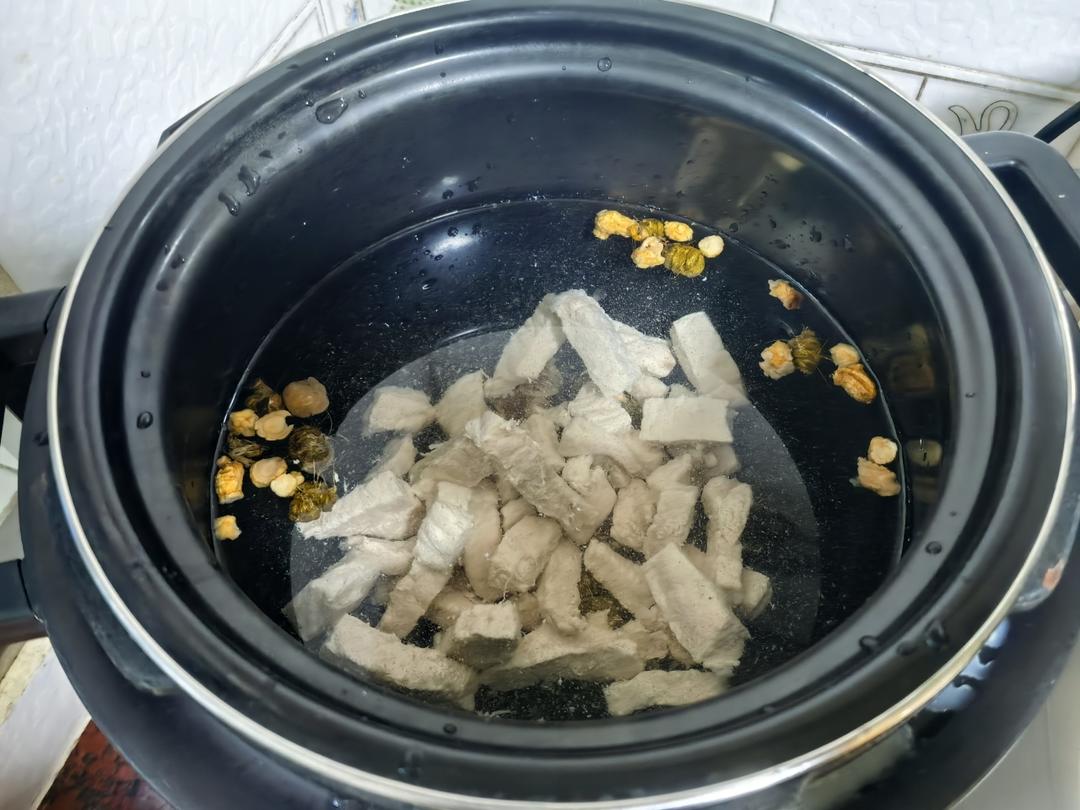 洋参石斛炖瘦肉