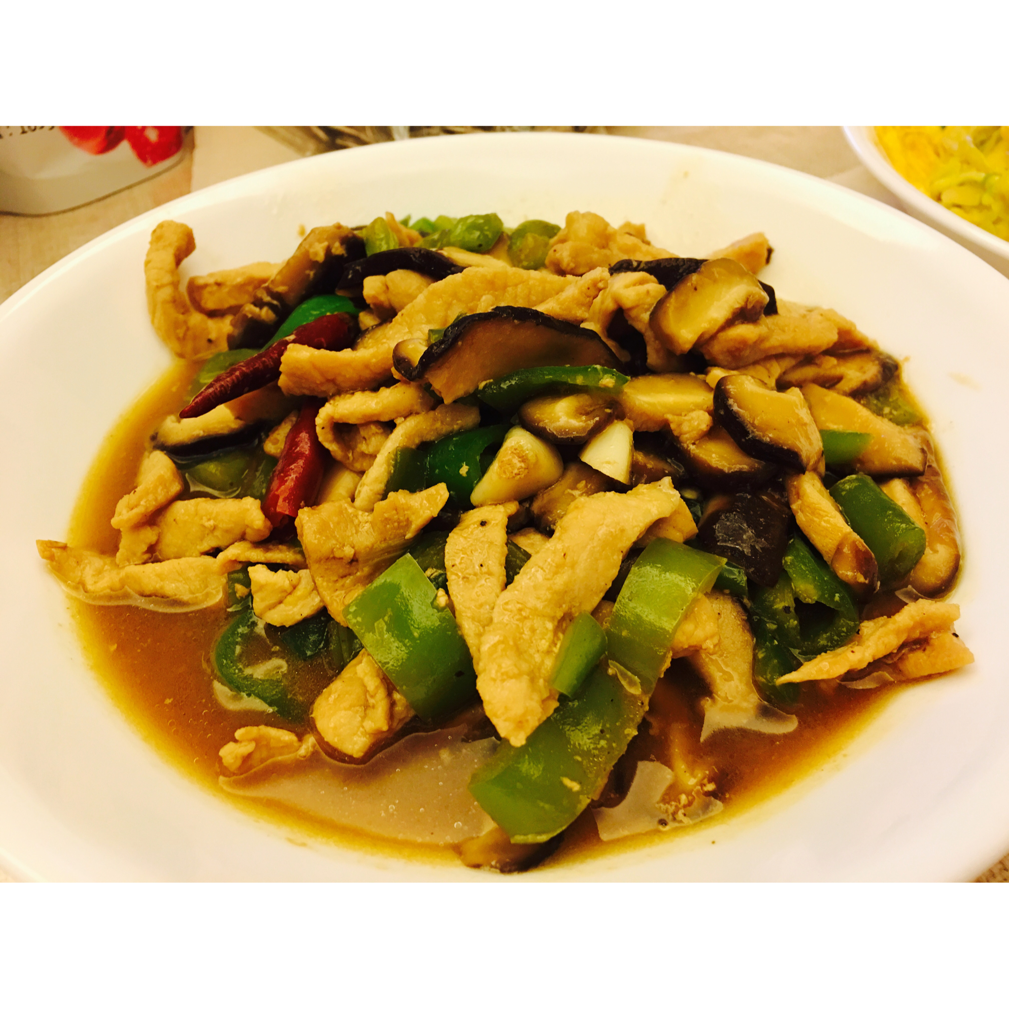 香菇炒肉，超级下饭哦