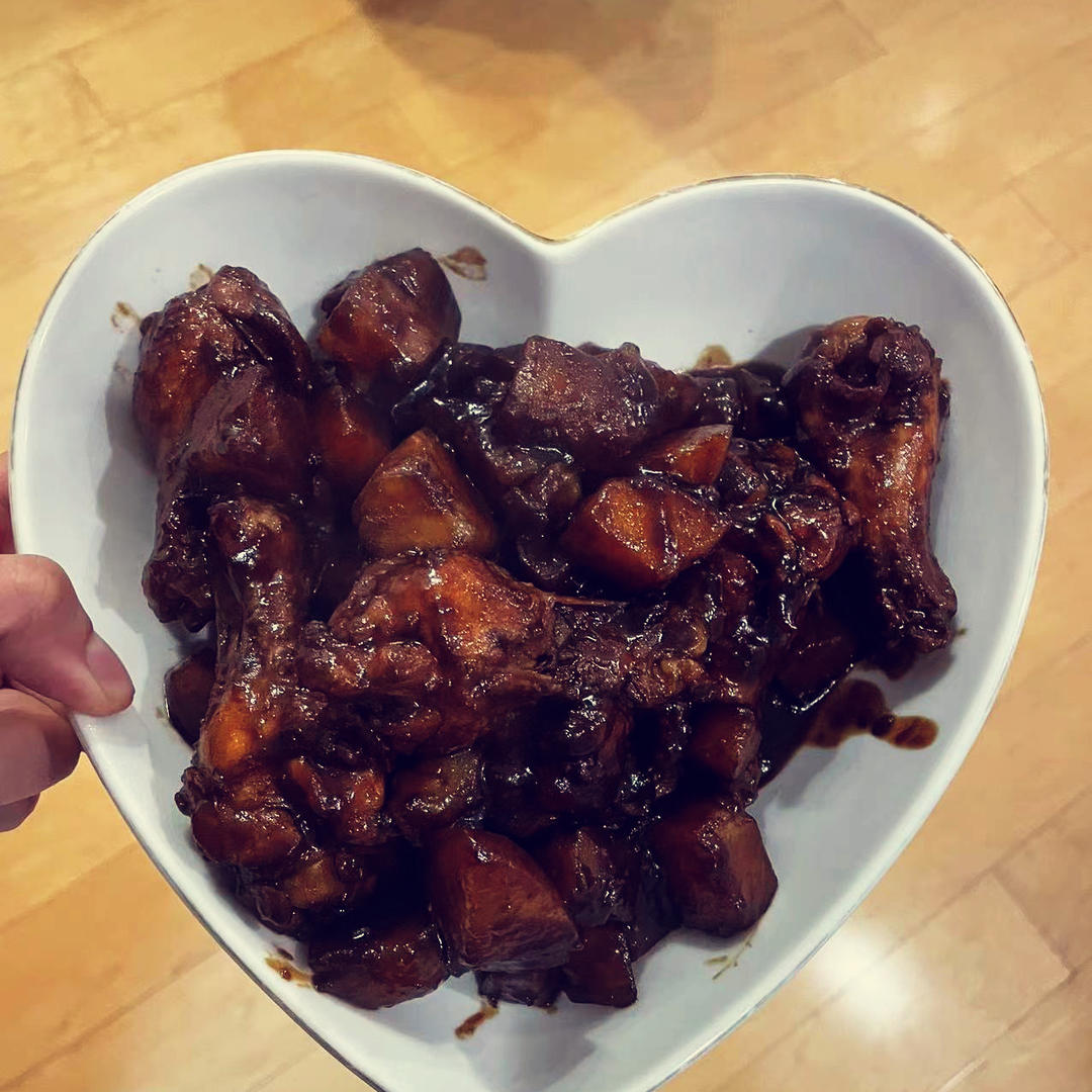 鸡腿肉炖土豆