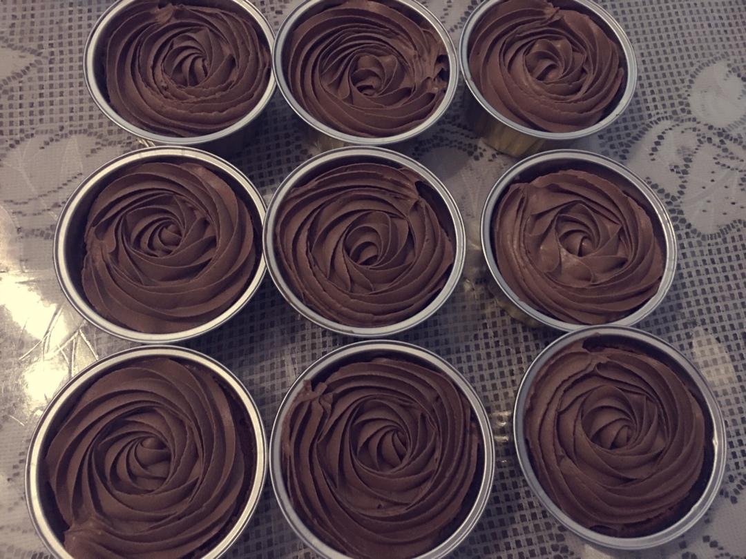 巧克力海绵杯子蛋糕