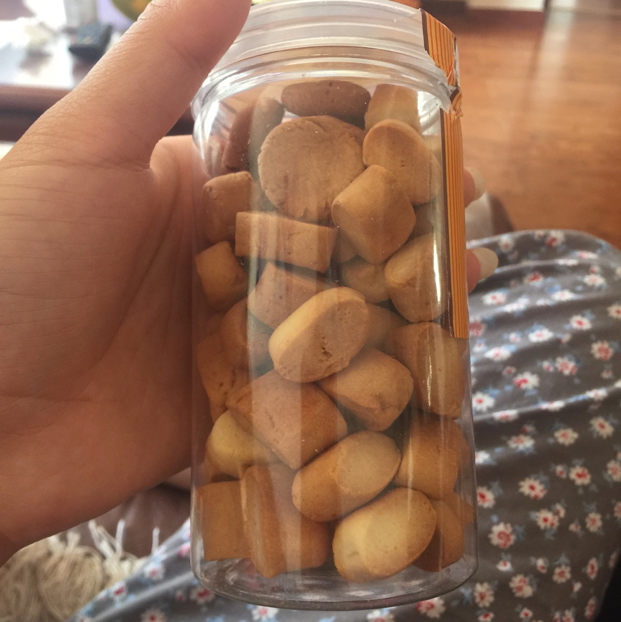 小石头饼干。