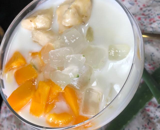 芦荟酸奶水果捞