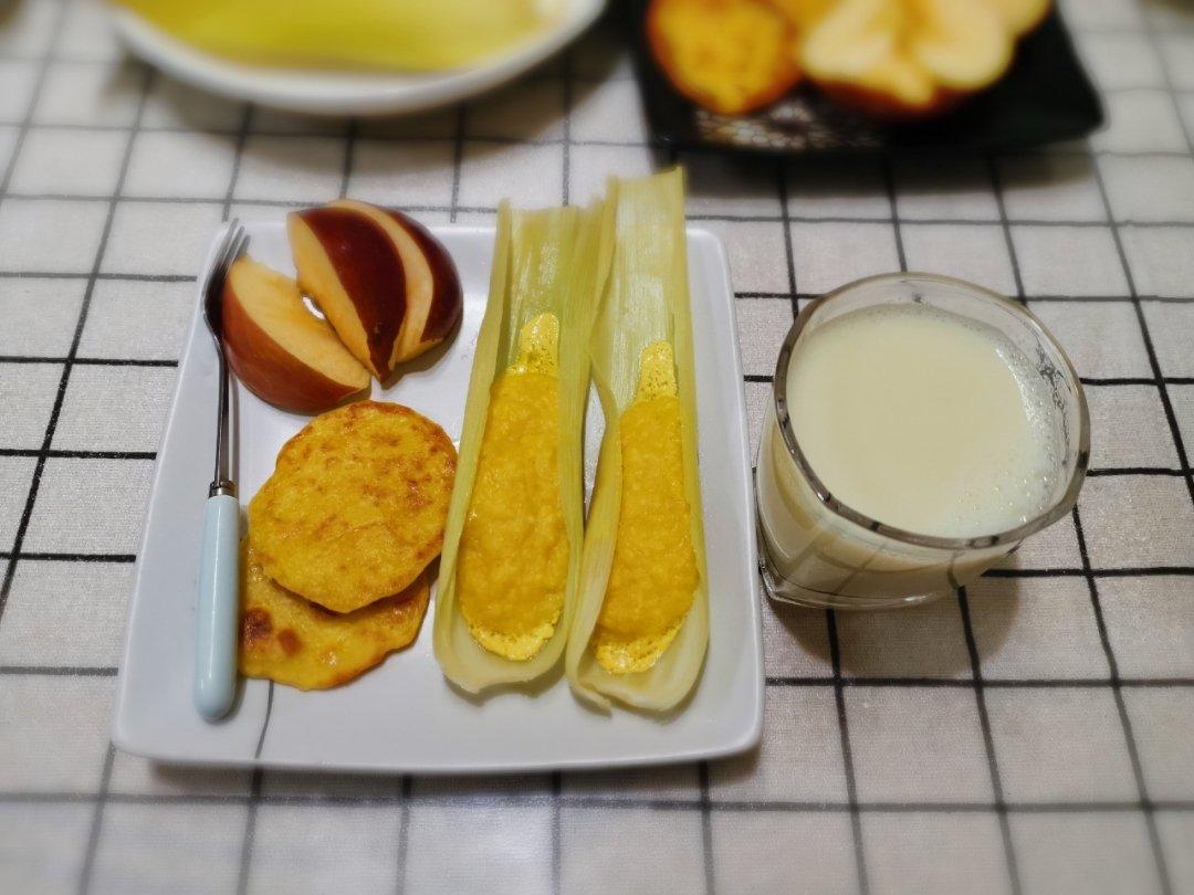 蒸鲜玉米饼