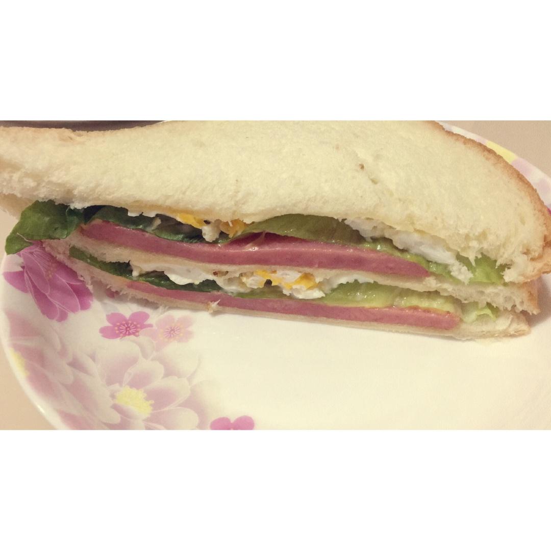 火腿芝士蛋三文治