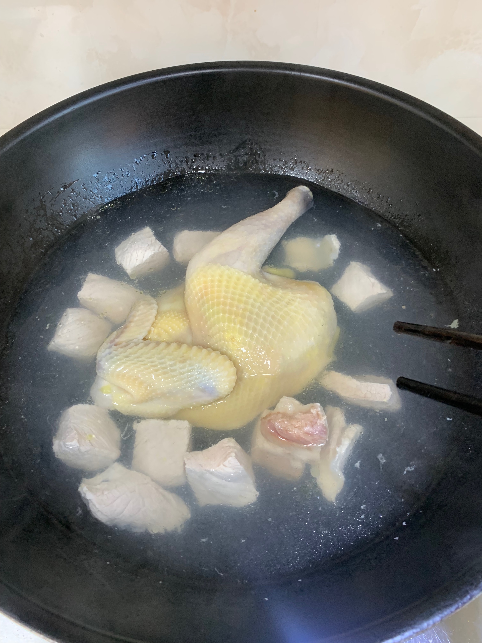 椰子炖鸡汤的做法 步骤1