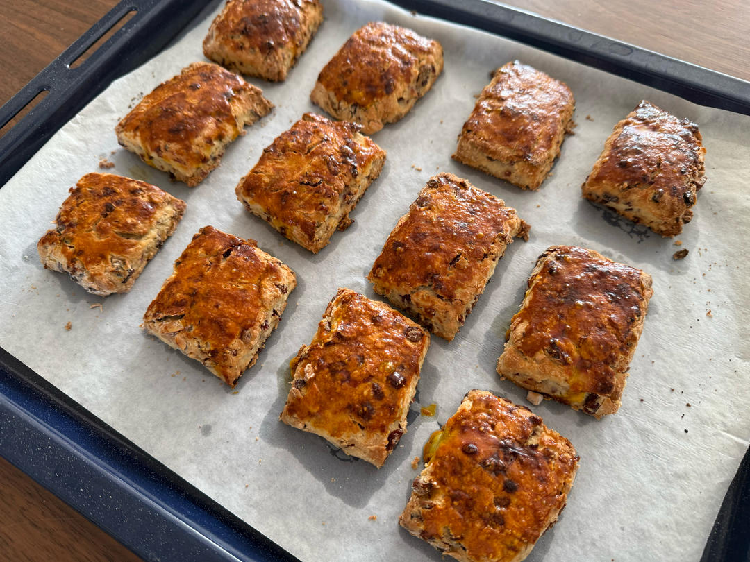 消耗淡奶油的司康