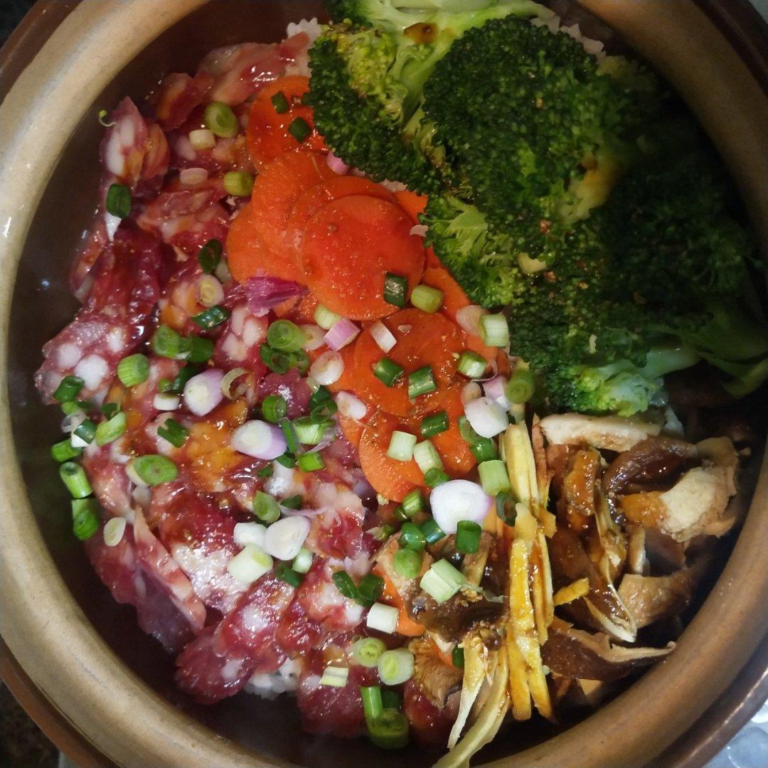香肠煲仔饭