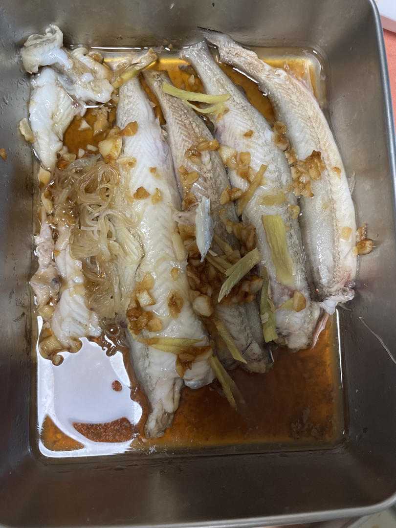九肚鱼蒸粉丝