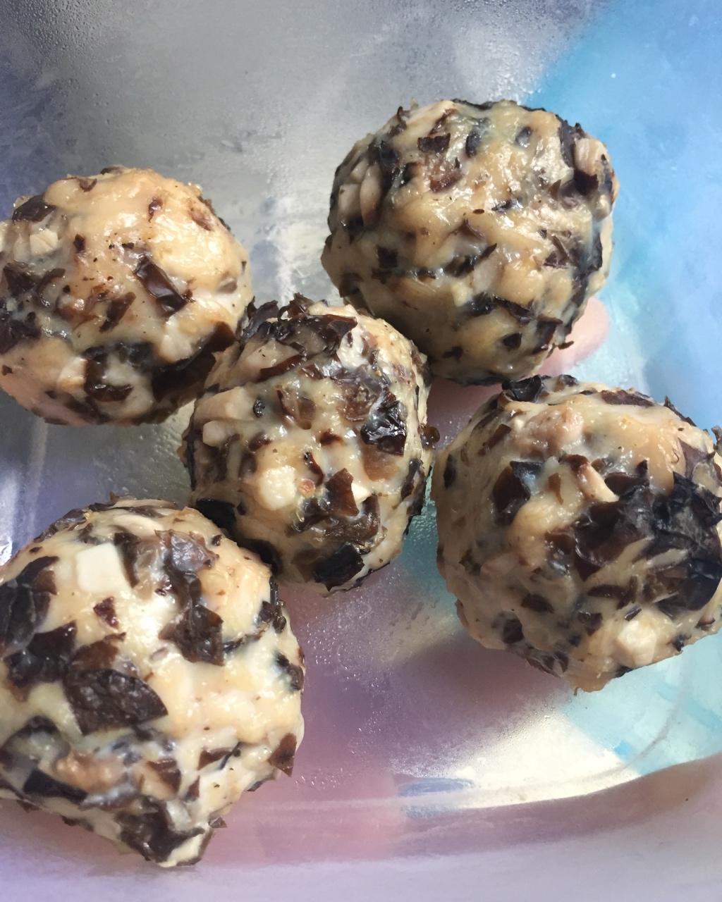 香菇胡萝卜鸡胸肉丸