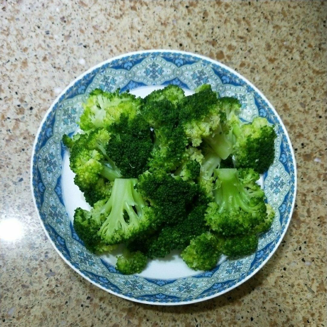 凉拌西兰花