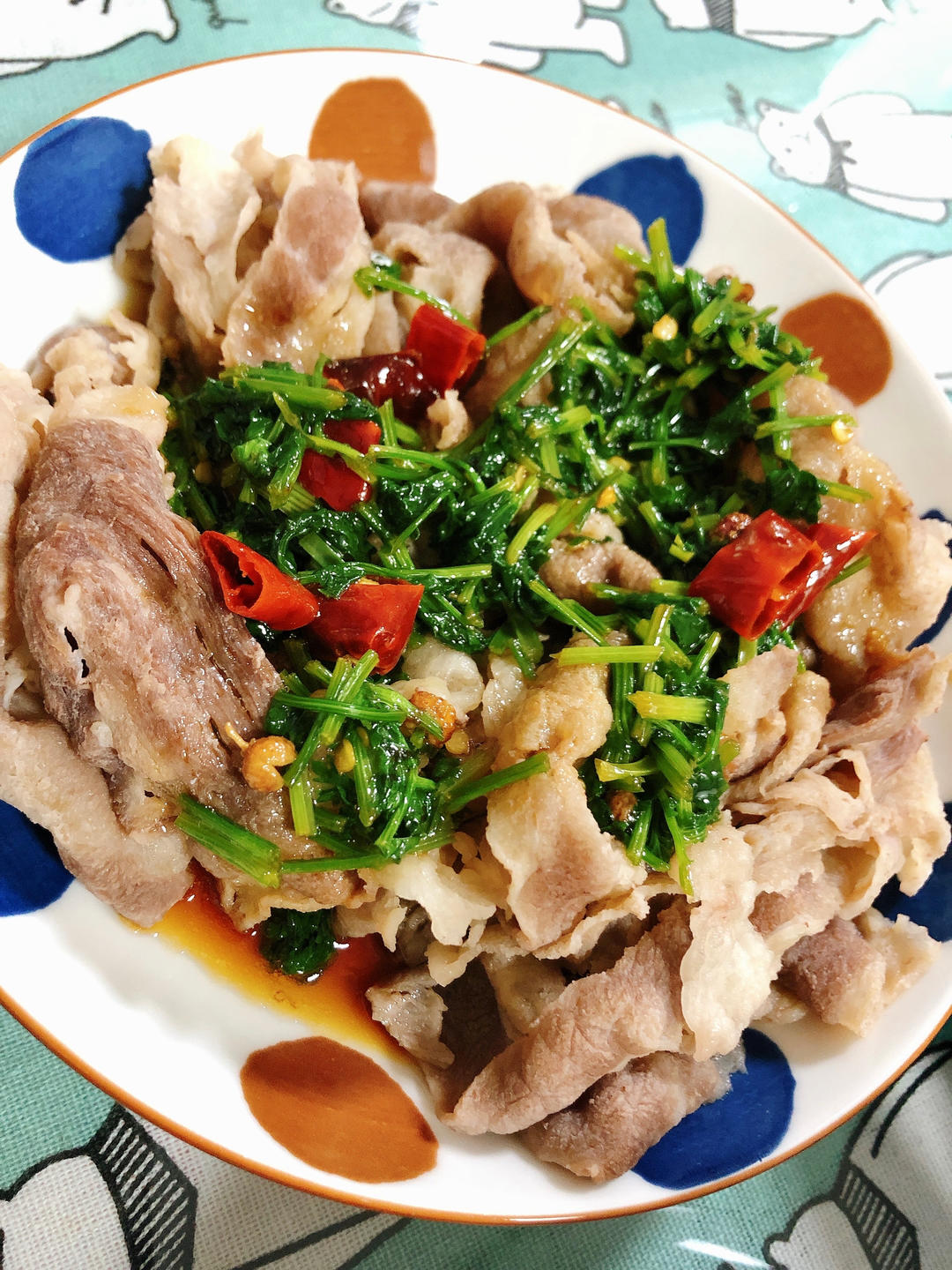 夏天里少不了的一道菜：凉拌牛肉卷