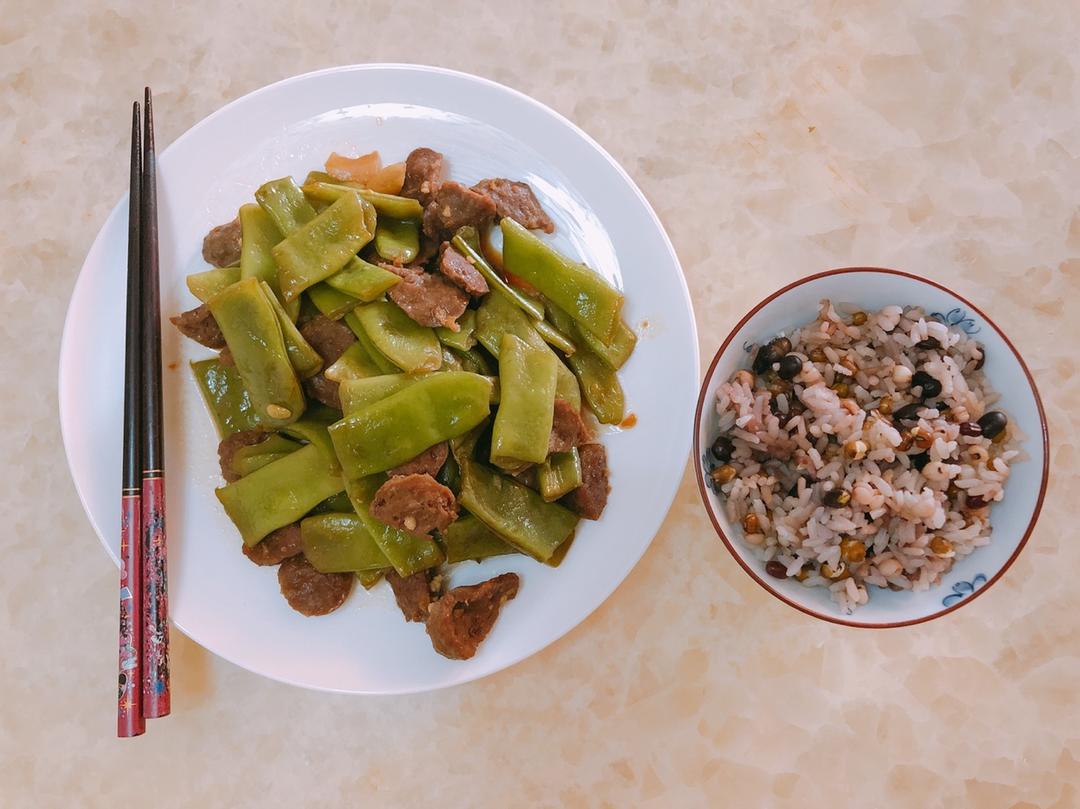 宽豆角土豆炖肉