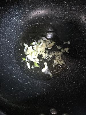 懒人香菇炒油菜的做法 步骤5