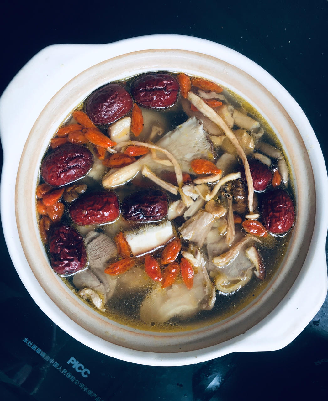 奶奶教的鲜香肥美香菇炖鸡汤