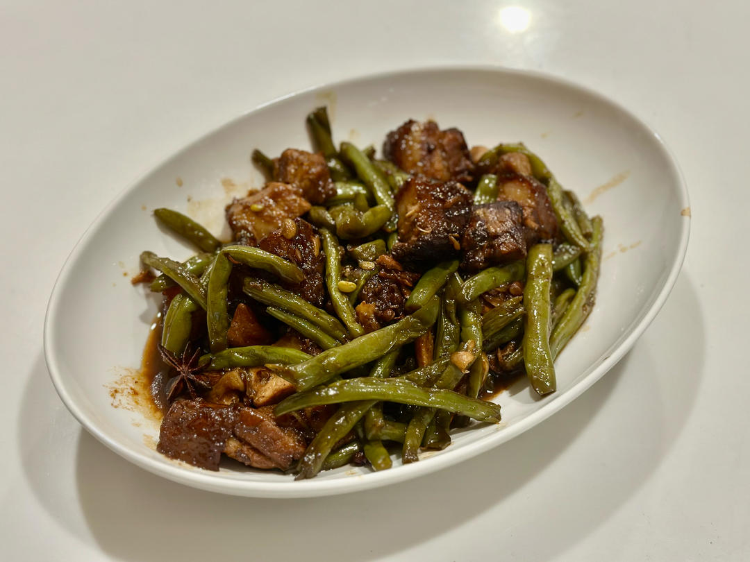 绝对正宗的东北土豆豆角炖五花肉