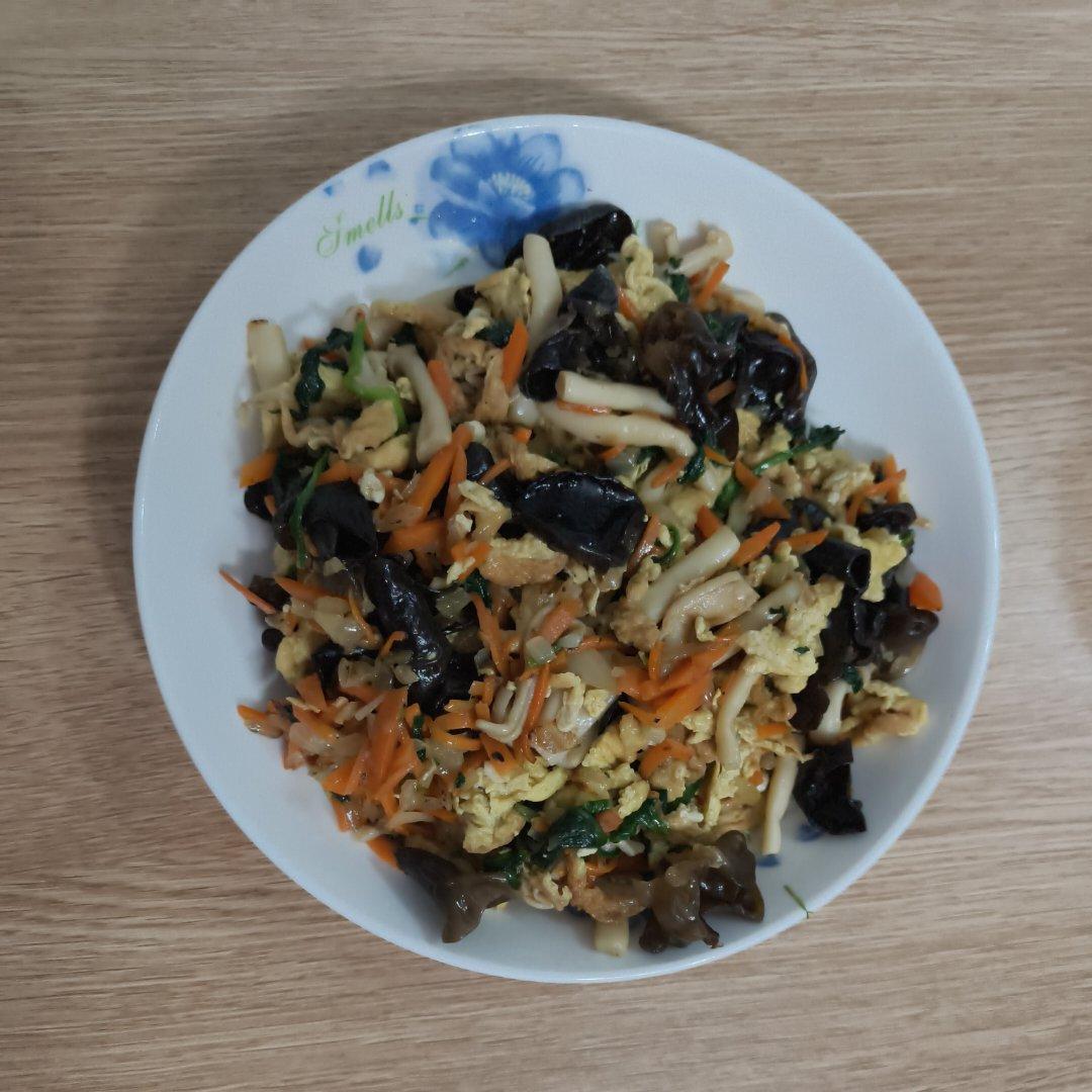 鲜得连汤汁都不留一滴的海鲜菇炒蛋