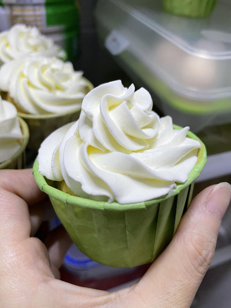 芝士香提奶油纸杯蛋糕 cup cake烘焙甜品 麦mai烘焙工作室