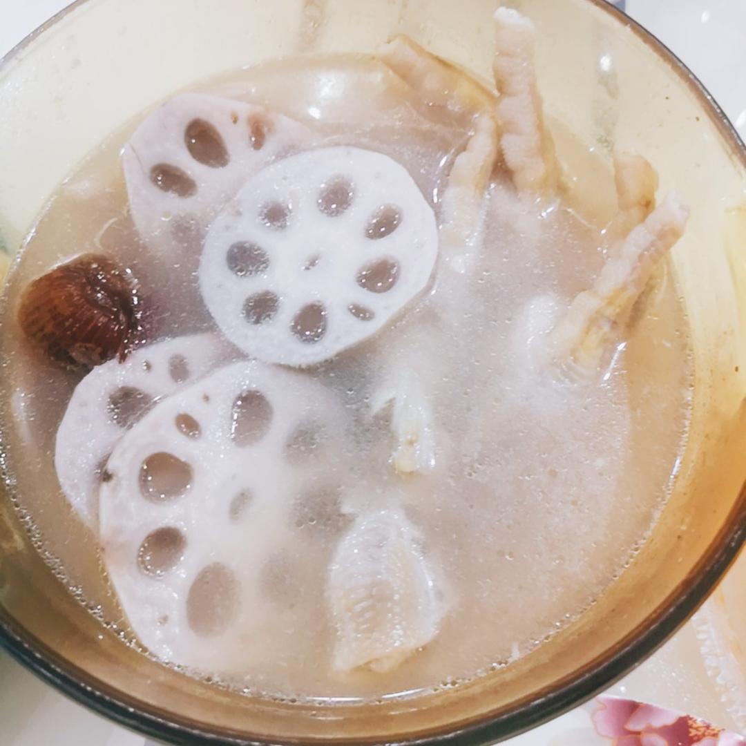 蜜枣莲藕鸡脚汤
