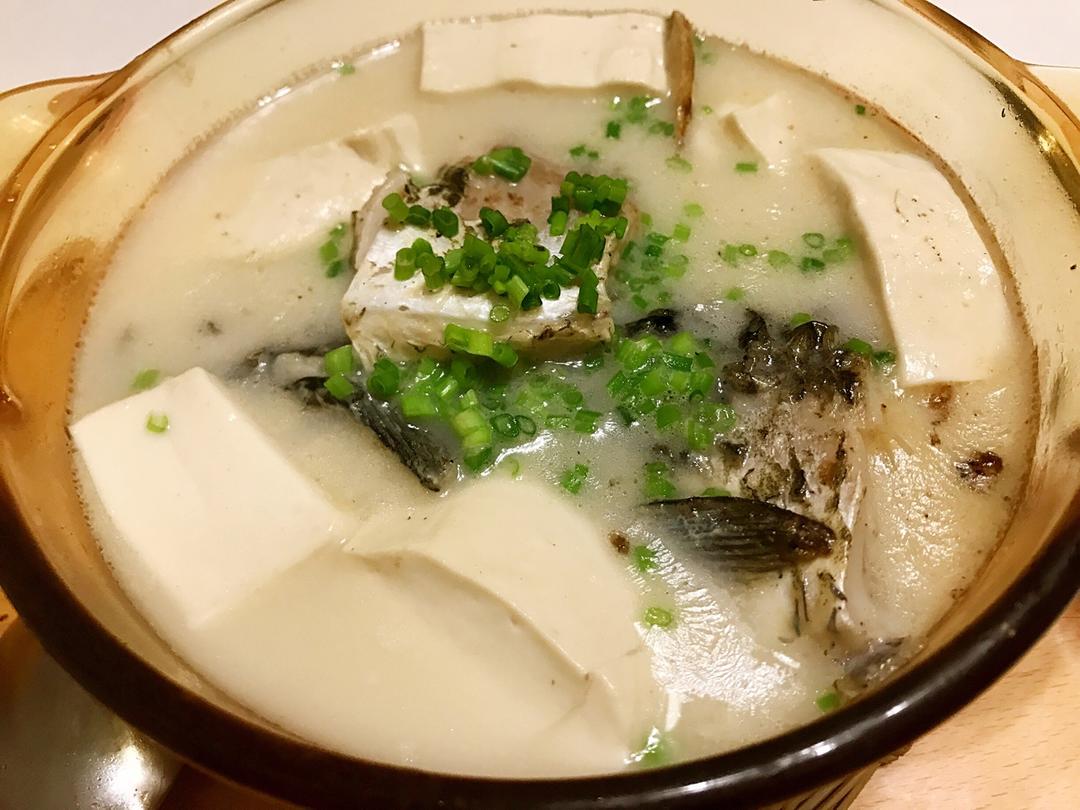 鲫鱼豆腐汤