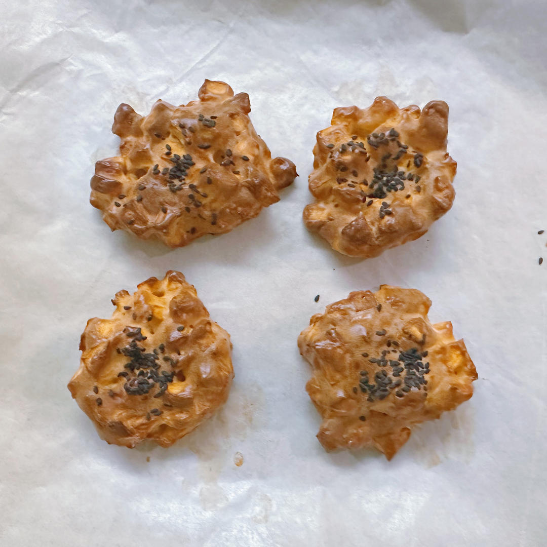 适合宝宝的红薯饼，颗颗红薯粒，甜甜糯糯奶香十足，无需油炸外脆里软