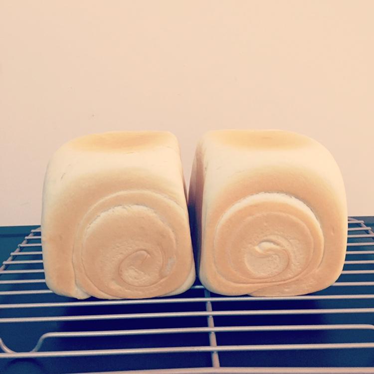 吐司，奶香手撕面包，超级香浓