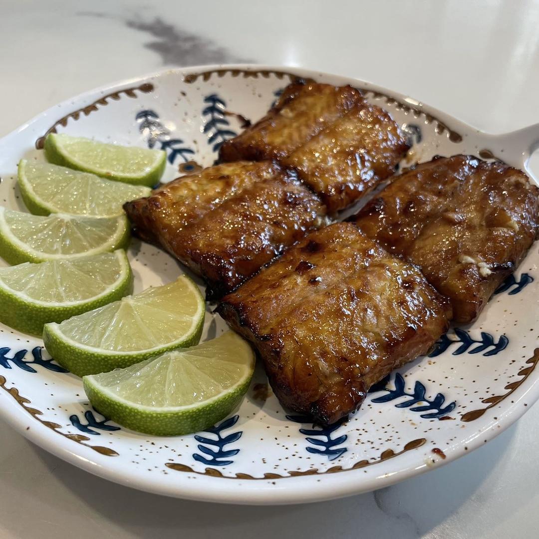 软软糯糯的鲜烤鳗鱼