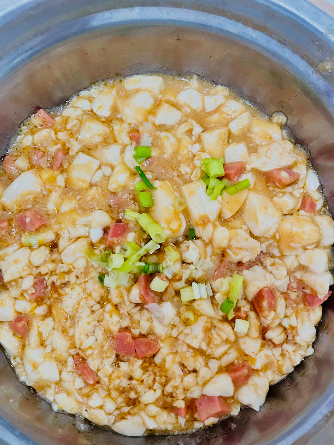 营养又鲜香的咸蛋黄豆腐煲