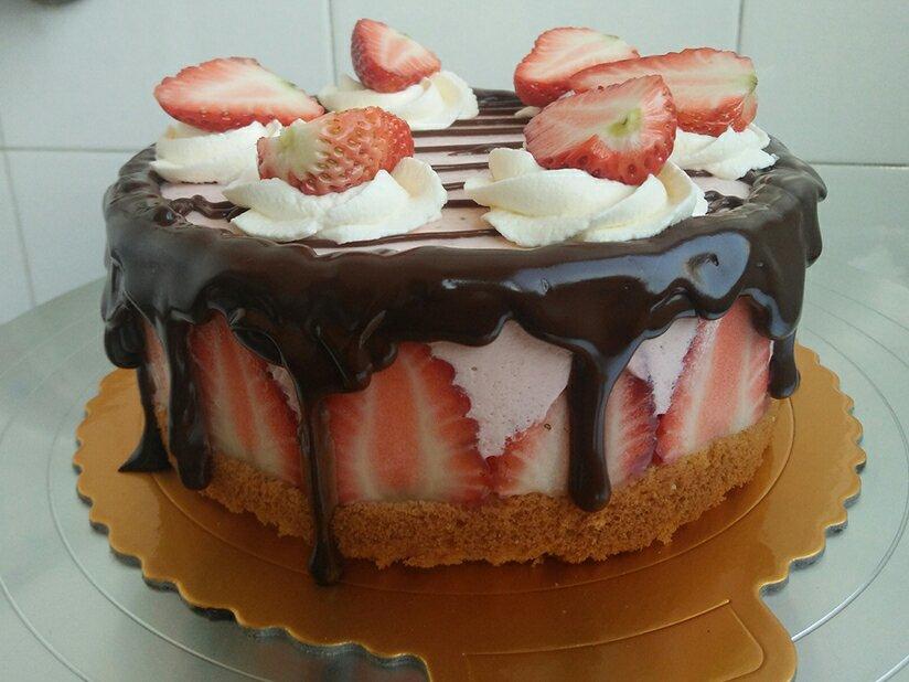 巧克力草莓慕斯蛋糕