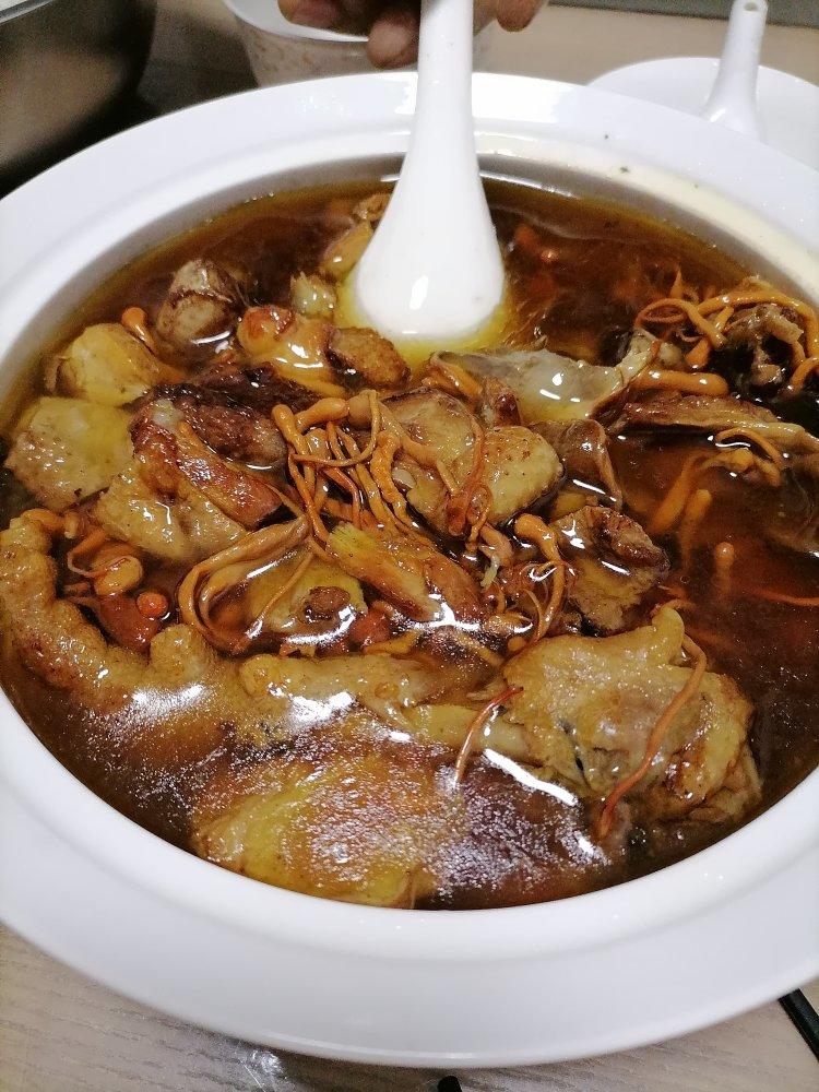 虫草花煲鸡汤
