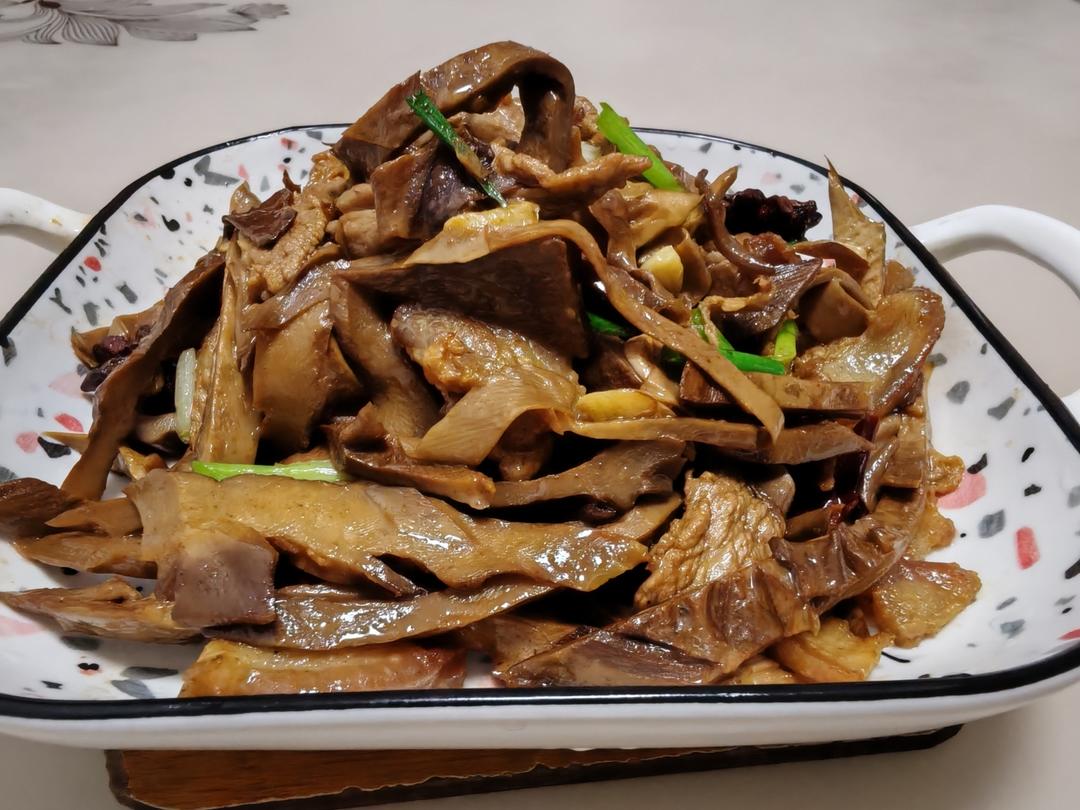 五花肉焖笋干