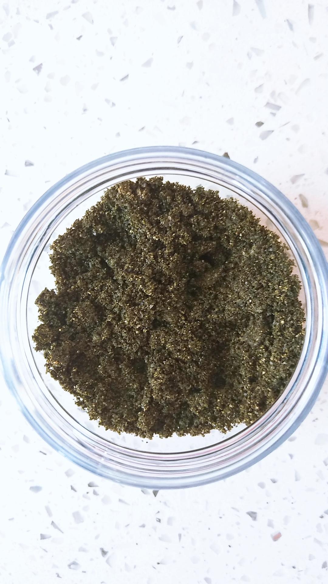 自制海苔黑芝麻粉
